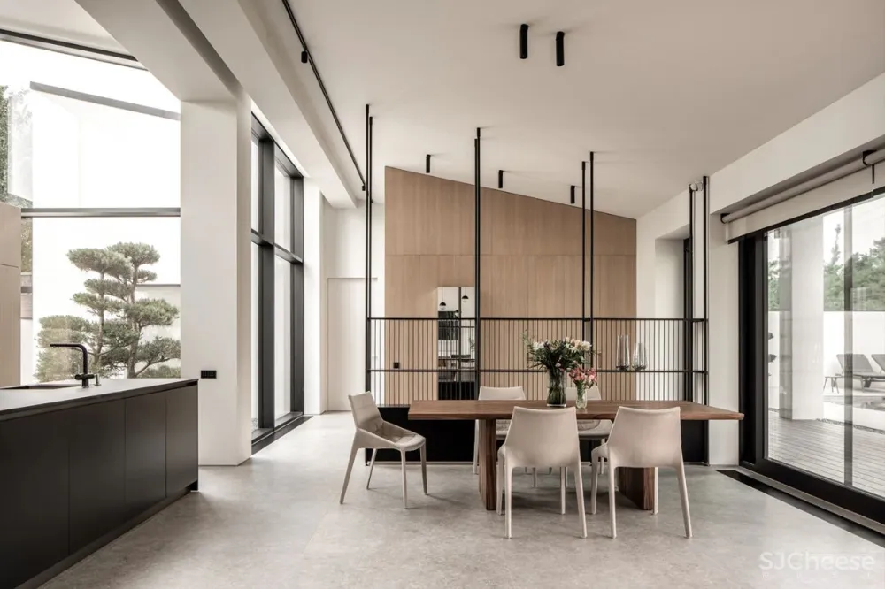 打破常规的房子,屋顶加个仰角引光入室,这样的自建房太有创意了!