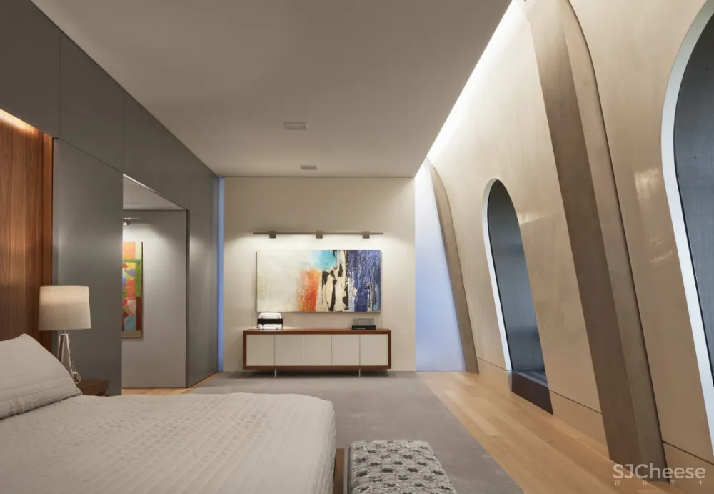 590㎡的顶层公寓,奢华也可以是一种 LOFT 范儿