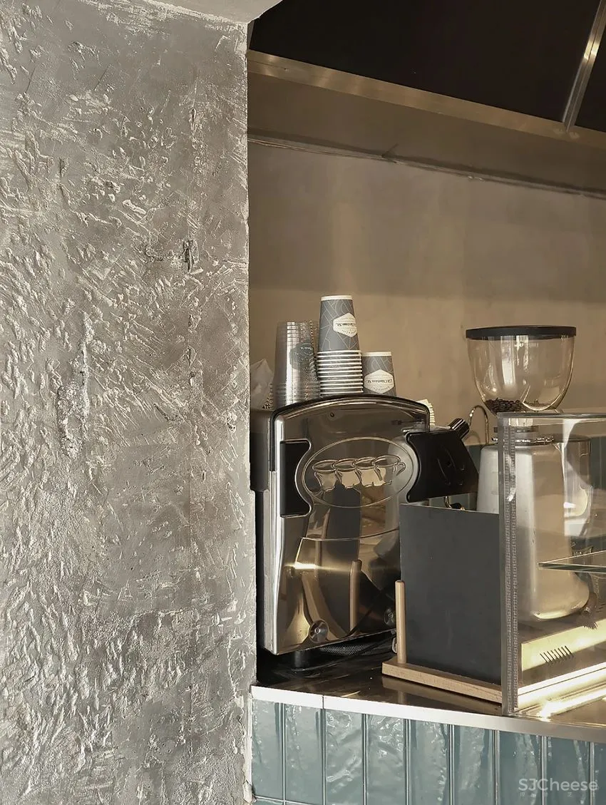 一间开放式的街边店