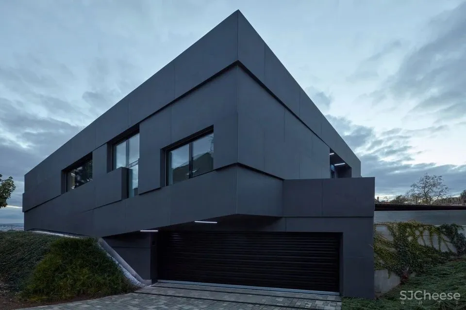 COLL COLL 一座不折不扣的功能性住宅 Sophia住宅