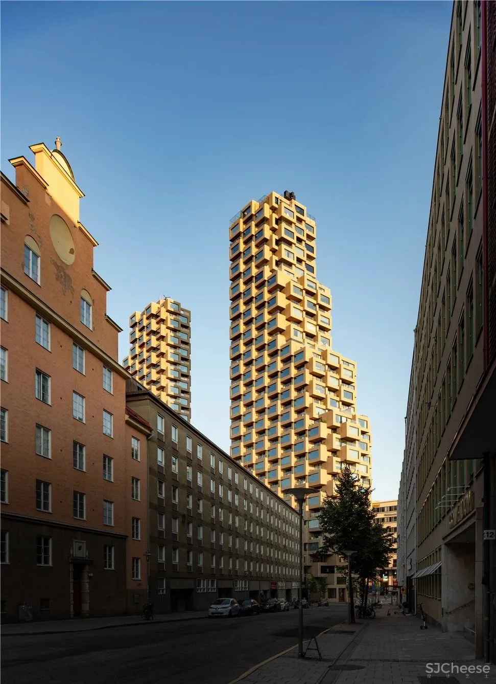 OMA 拿了高层公寓奖,这样板房才是正统「北欧风」