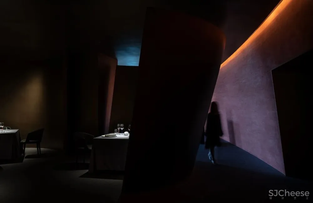 谢培河 隐藏在都市心脏的当代诗意