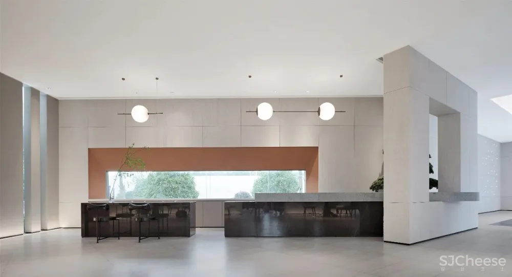 LIA INTERIOR DESIGN 里约设计丨云深月里