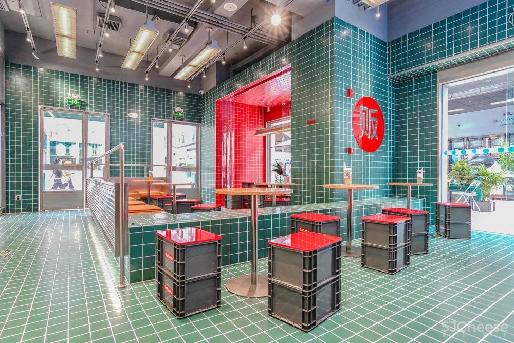 它的存在仅因为老板希望能喝到一杯自己喜欢的水果茶