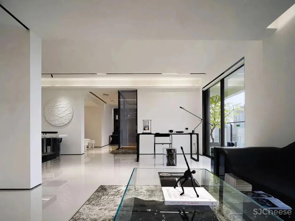 深圳洲际建筑装饰丨极简 黑与白的平衡之道