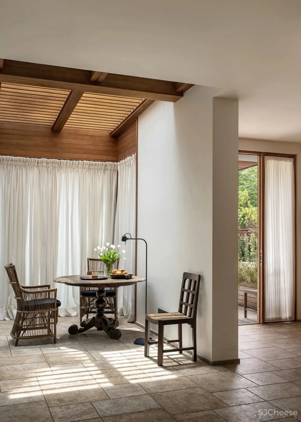 欢聚或独处,都被温柔包裹着| 军哥和芳姐自宅