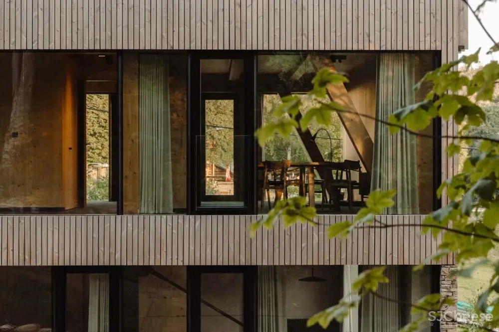 混凝土加木结构的公寓式民宿,混搭乡建必有亮点!