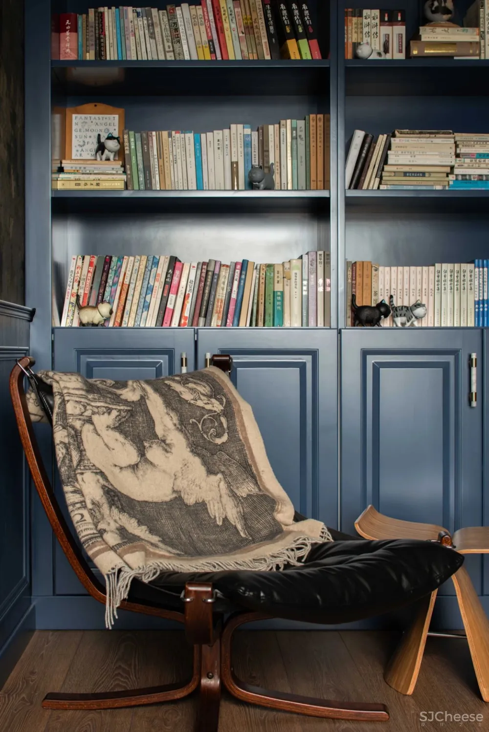 2人居的217㎡复古大宅,其中200㎡给7只猫住?