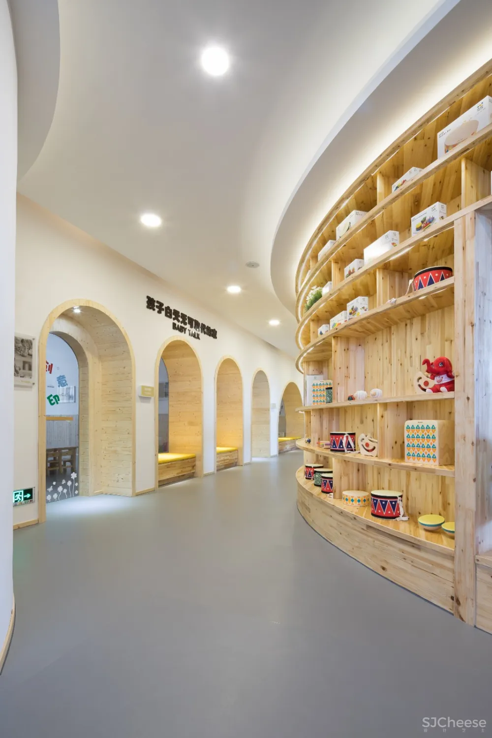 原木风的早教设计,孩子父母都喜欢!!!