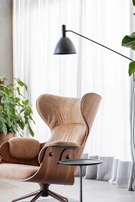 冷硬做底,温暖辅助,木条绿植一相逢,便胜却人间无数