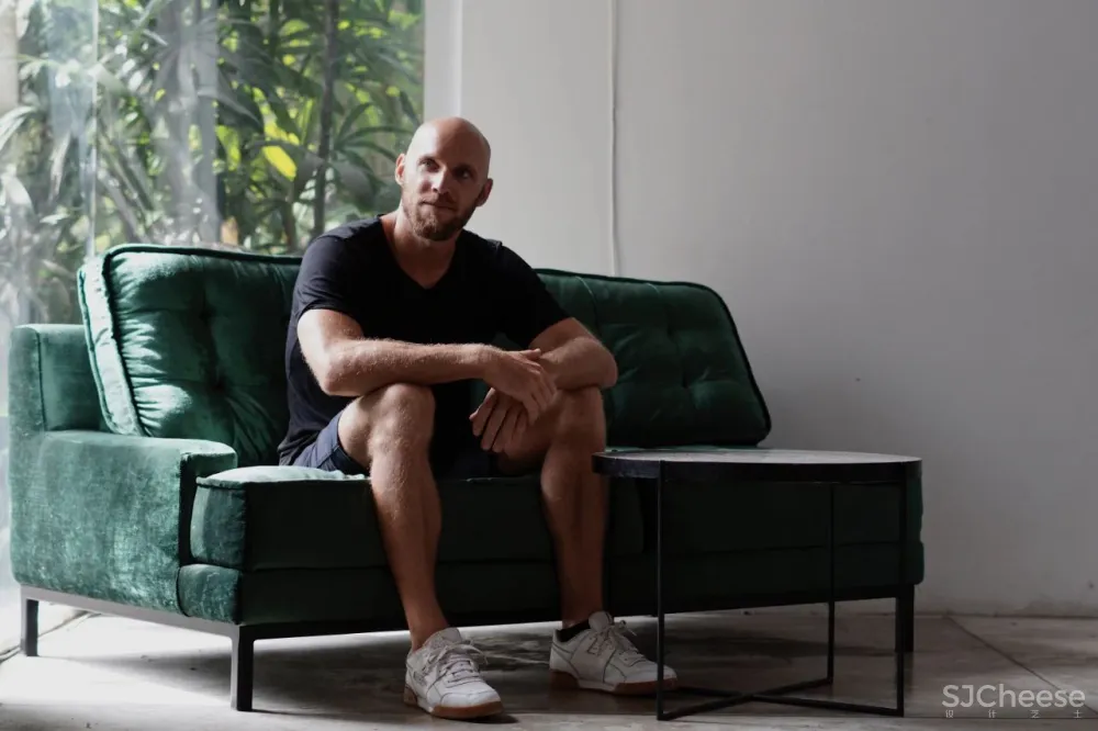 Alexis Dornier 隐匿于绿植之中 Flora住宅