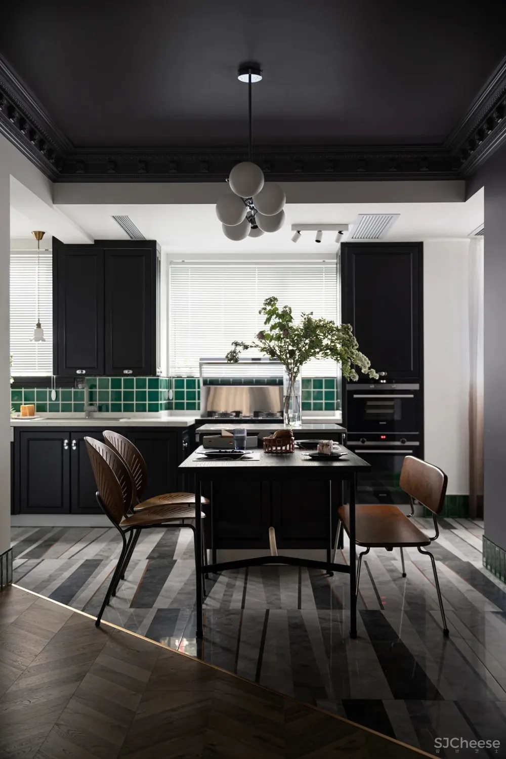 129㎡的极致复古美，再现经典红绿配色！