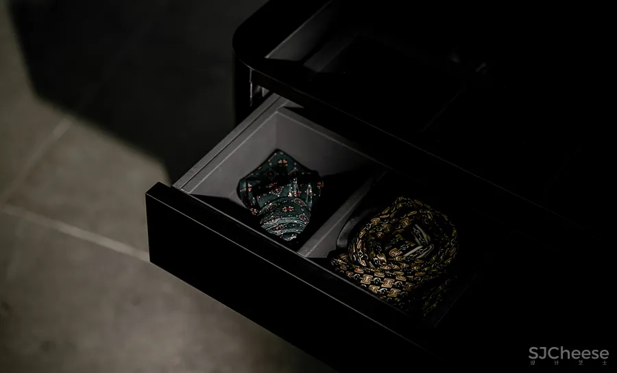 TTD本至设计 • 爱城影像空间|在叠进中传递爱的仪式感