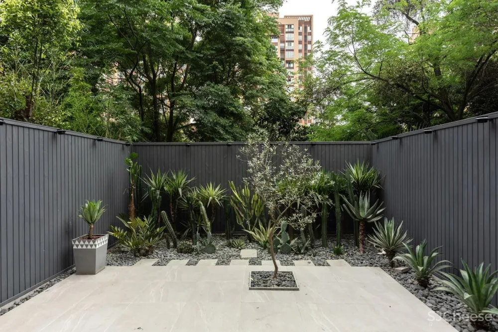 从事苗圃经营的姑娘,买下自带花园大别墅,把321m²搞成让人羡慕的植物园!