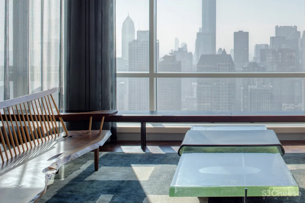 590㎡的顶层公寓,奢华也可以是一种 LOFT 范儿