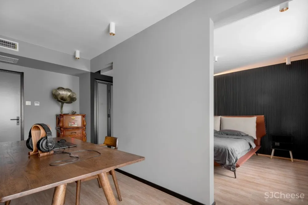 无主灯设计、高级灰撞色，这个家太有范 久栖设计