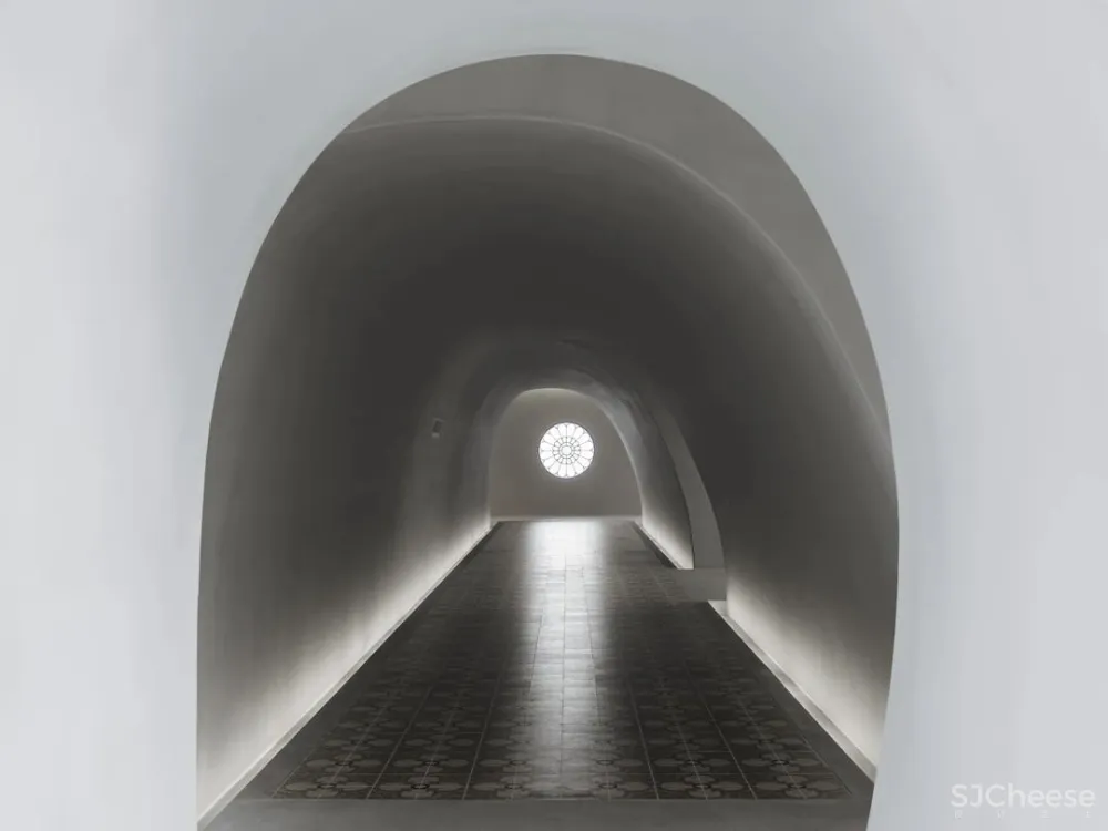 俞挺在广州高空创造出「抽象的港口城市」:一处让人大彻大悟的图书馆