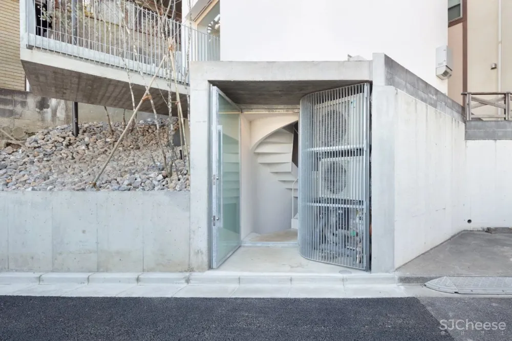 日本，东京，善福寺住宅 青柳设计事务所(Aoyagi Design)