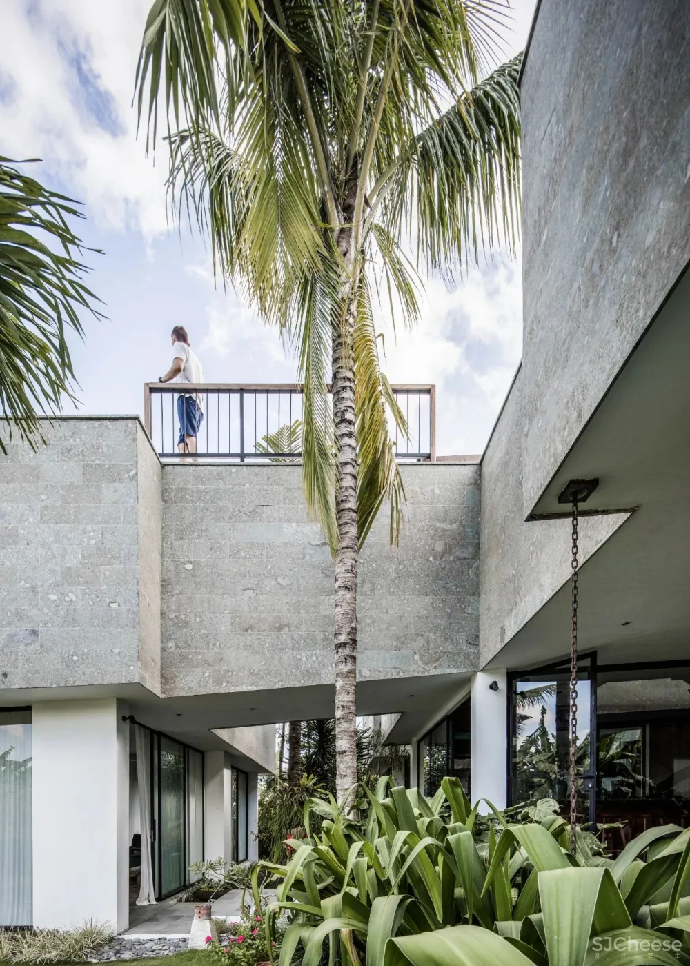 Alexis Dornier 隐匿于绿植之中 Flora住宅