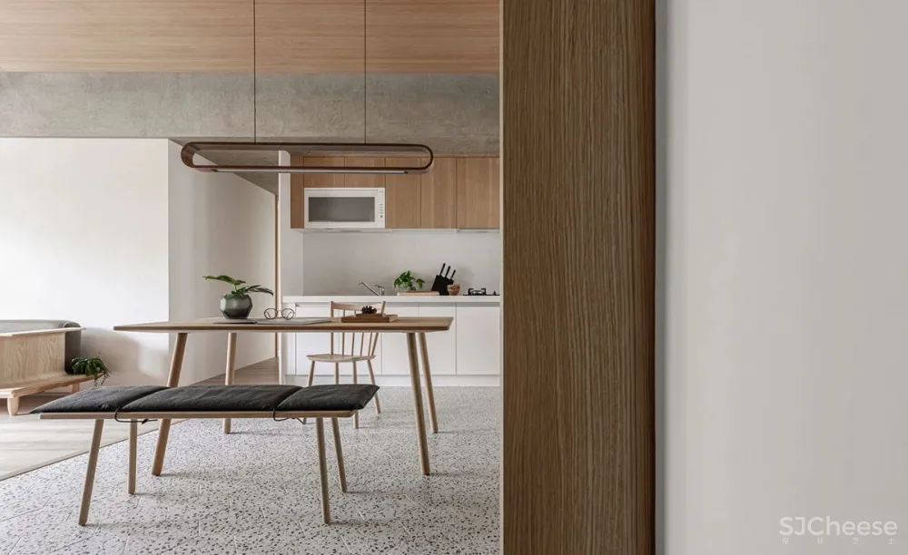 屋主要的生活是简约舒缓的,家里更应该如此