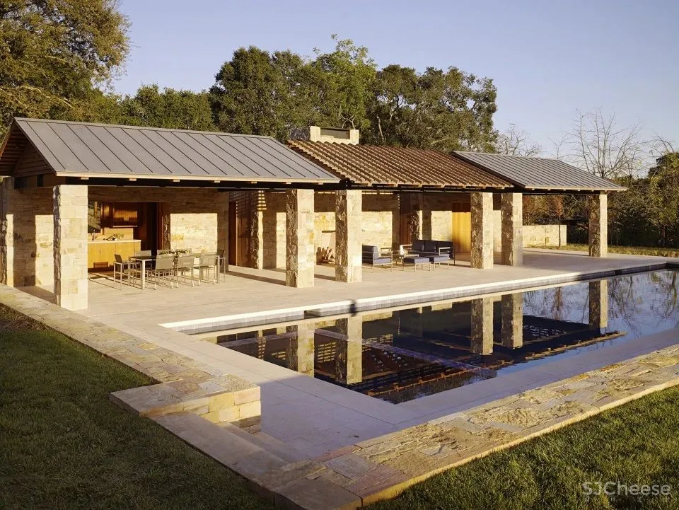 多样且互补的室内外生活体验 Mountain Wood乡村住宅 Walker Warner Architects