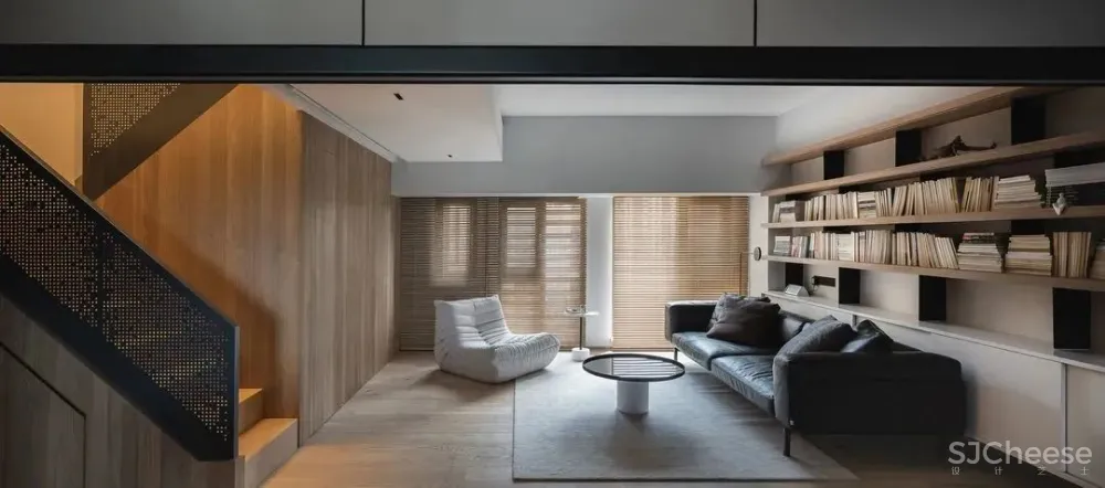 拆除楼梯隔墙,卧室并入客厅,117㎡暗室变身质感慵懒家 未見空间美学