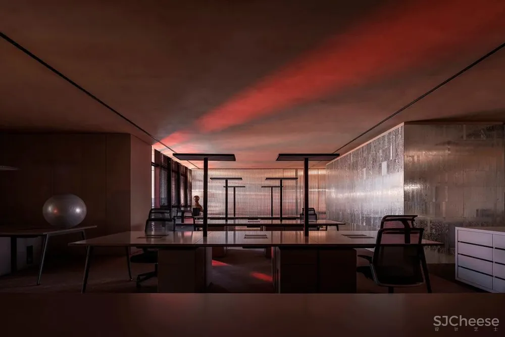 TOMO 東木筑造 趣味、怪诞、未知,次时代的虚拟世界