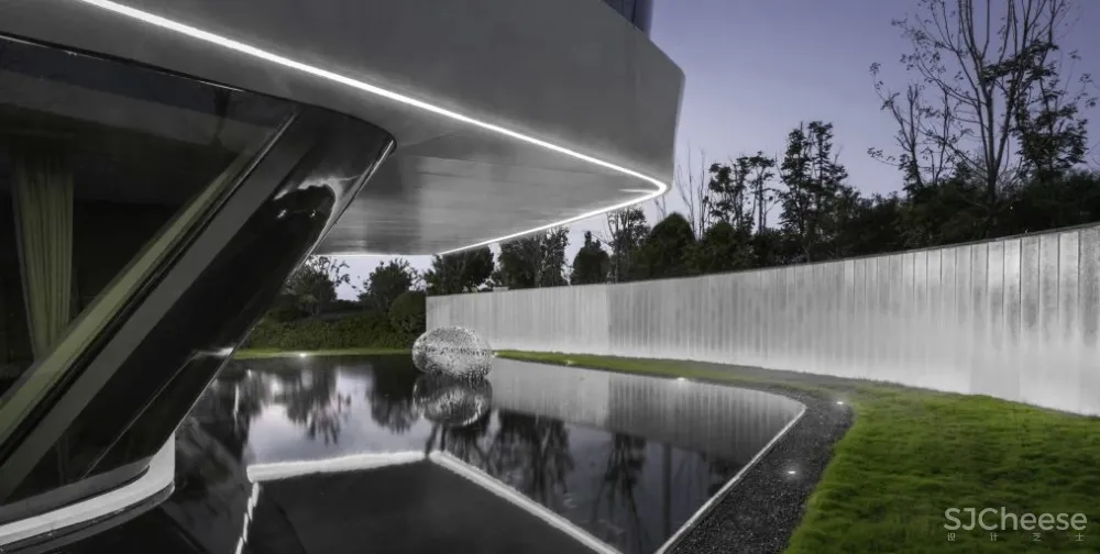 地产界“黑马” 看郑州如何引领中原豪宅新风向!