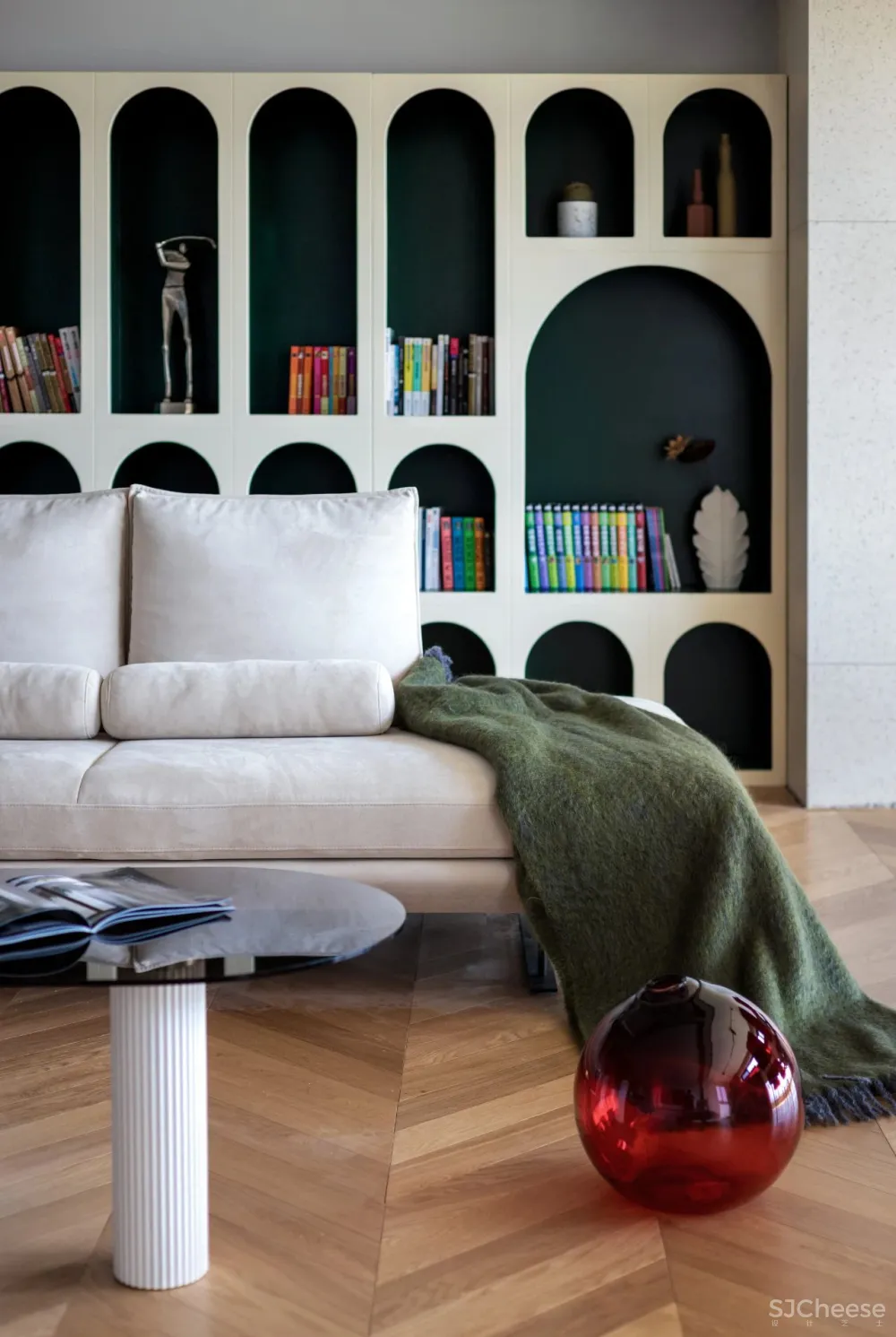 160㎡复式住宅，黑白灰 原木，打造素雅治愈的慢生活空间