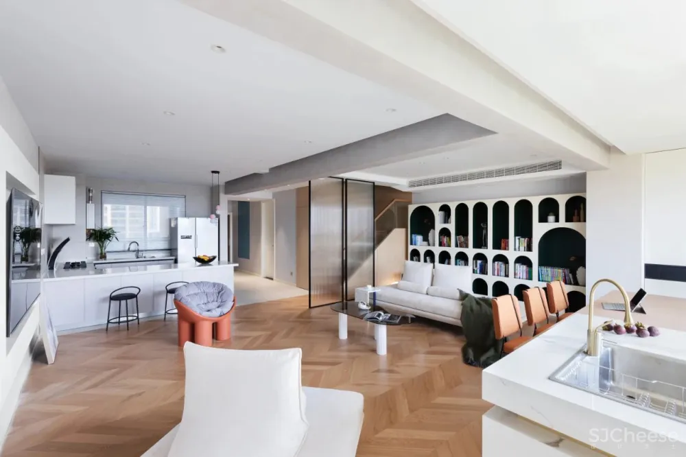 160㎡复式住宅，黑白灰 原木，打造素雅治愈的慢生活空间