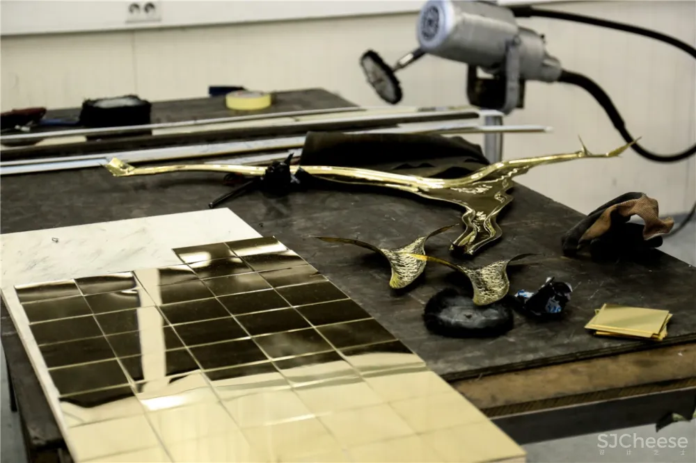 顶奢家具、岛屿住宅、私人直升机场，妥妥的人生巅峰！