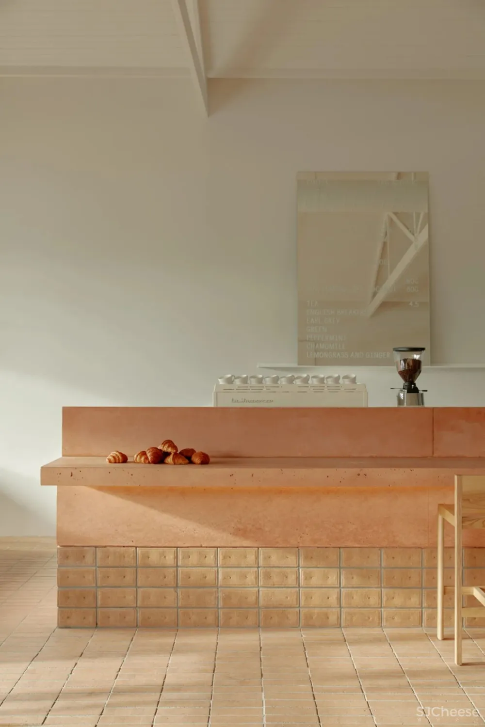 PRIOR THORNBURY BY RITZ - GHOUGASSIAN.