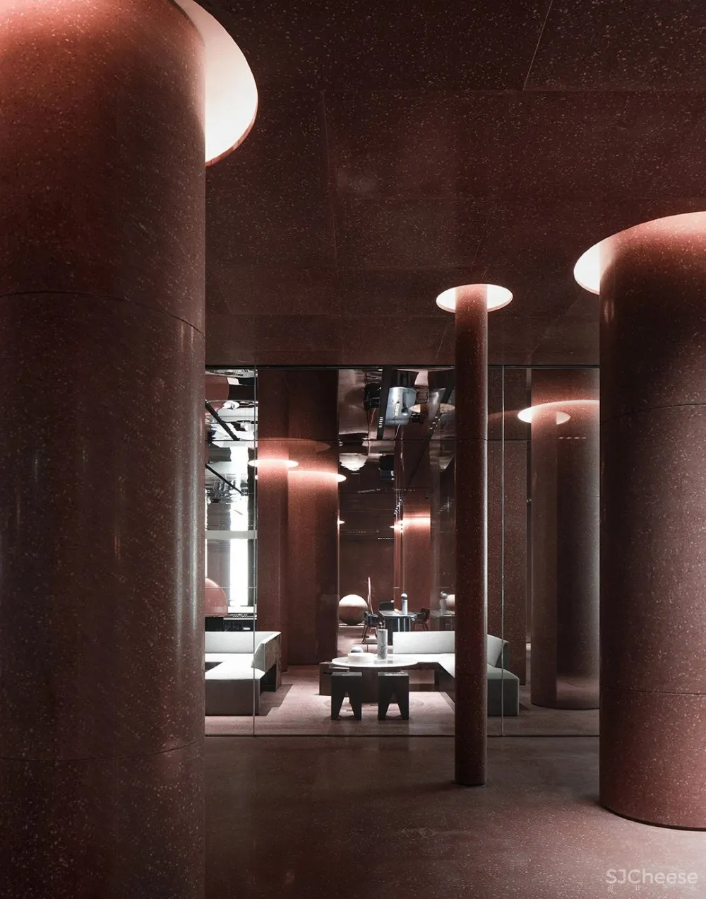 DOMANI 东 仓 牛 顿 与 月 亮