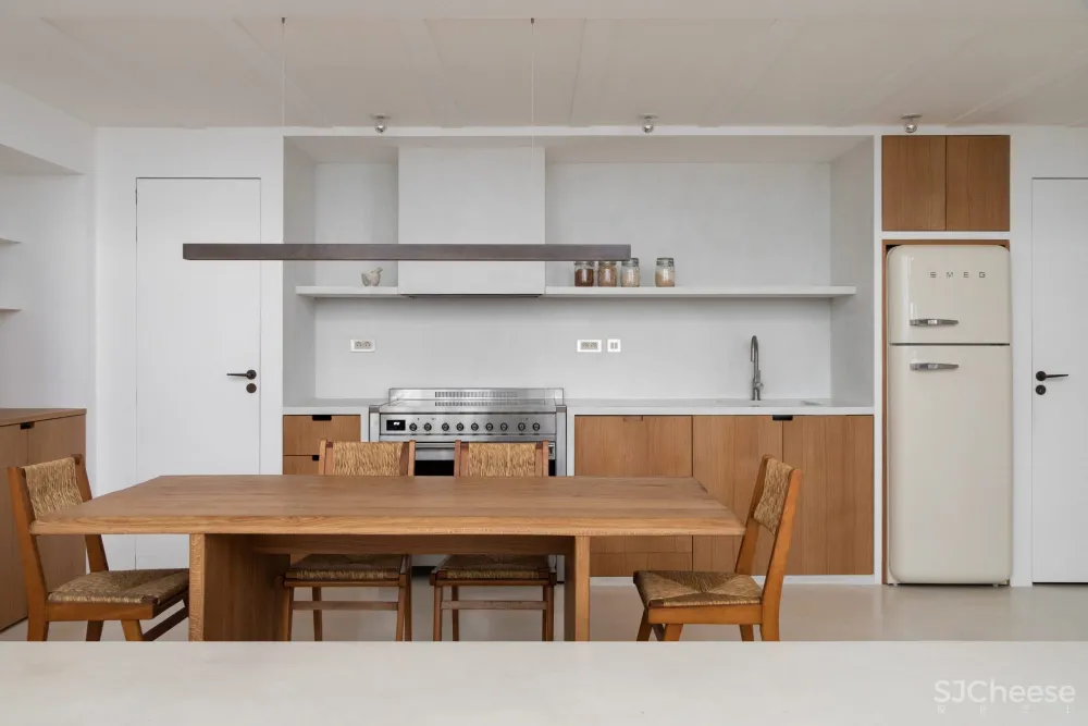 92㎡ 简约 LOFT,玻璃隔断让空间更通透