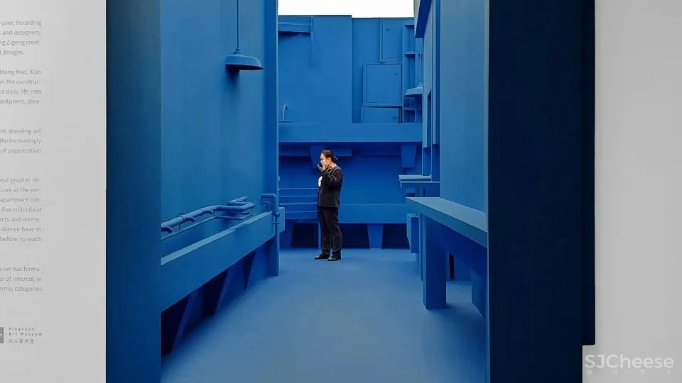 九层塔的蓝色塔基,深圳 王子耕