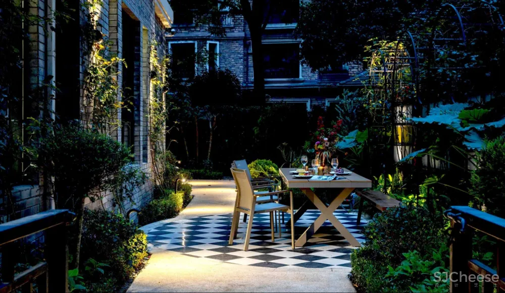 人美家更时髦,这个圣诞,邂逅一场“红配绿”