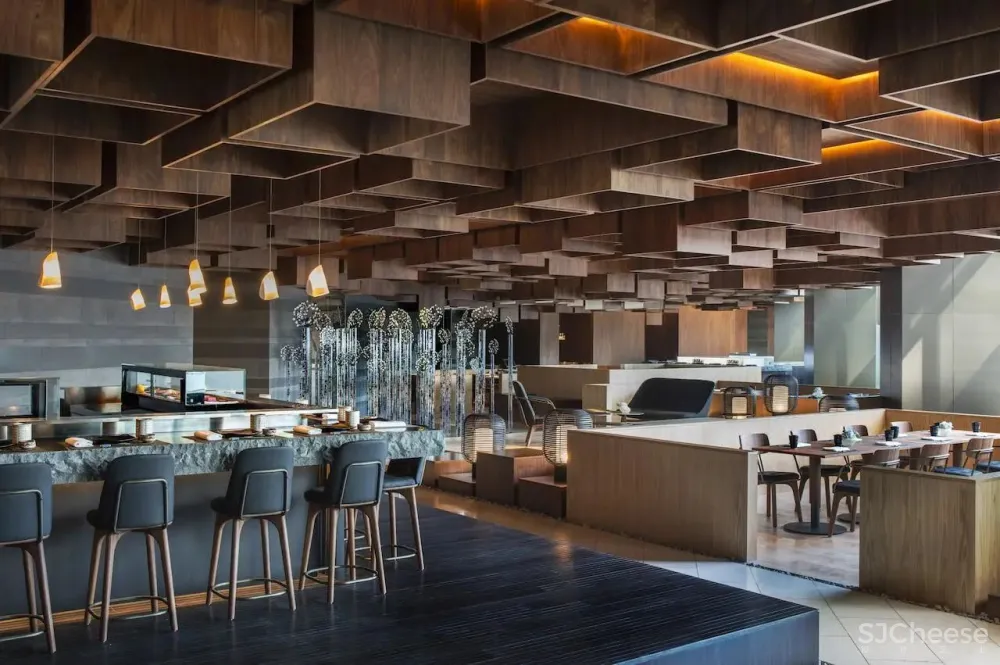 对标奢牌高定，国内这5家“大师级平价酒店”，1000元上下就能睡到