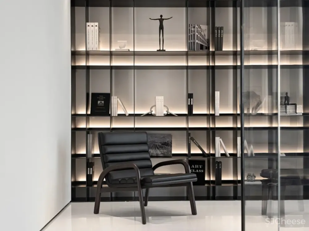 深圳洲际建筑装饰丨极简 黑与白的平衡之道