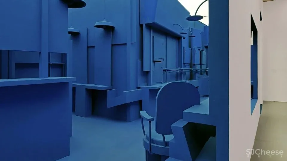 九层塔的蓝色塔基,深圳 王子耕