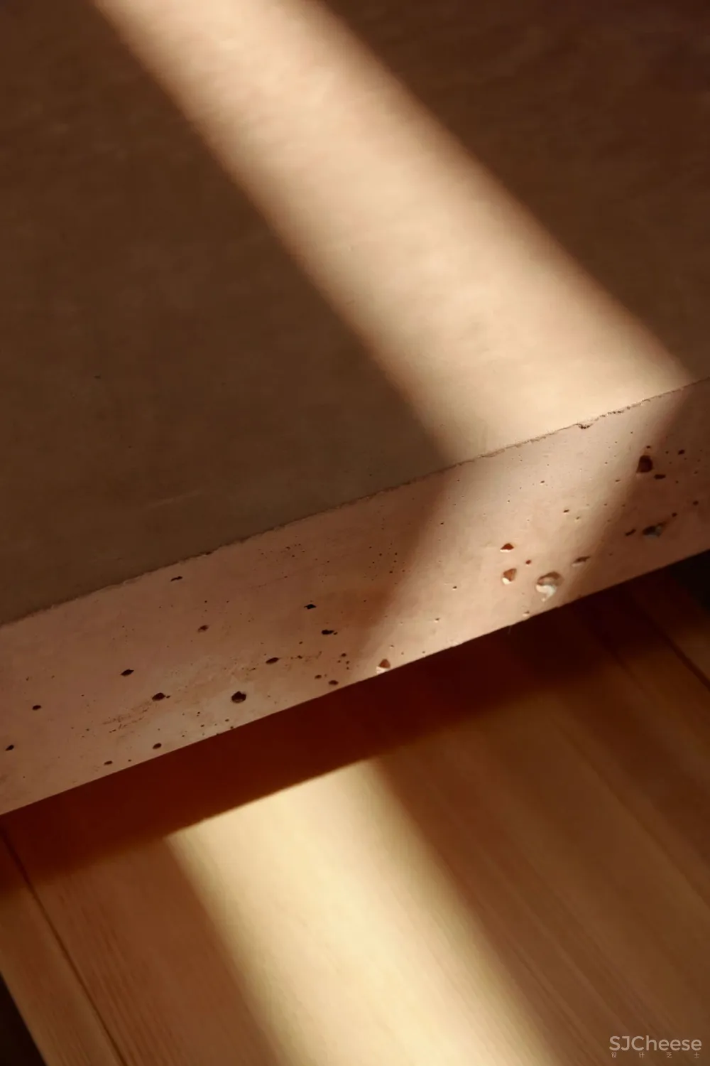 PRIOR THORNBURY BY RITZ - GHOUGASSIAN.