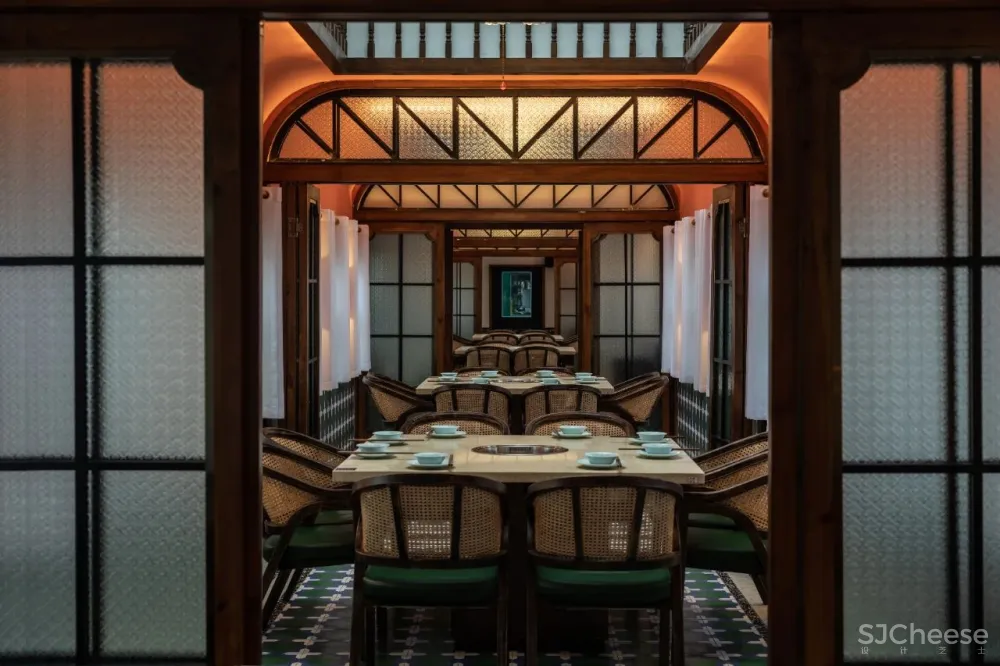 方糖设计 × 香天下·K160火锅：复古列车上的美食之旅