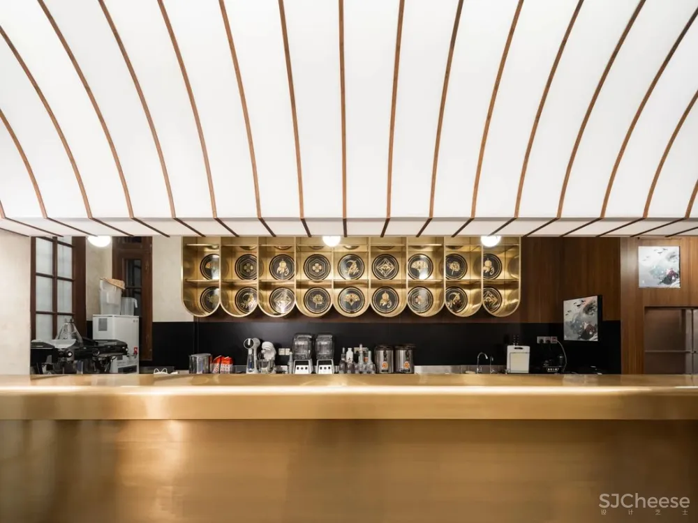 双子座俞挺的两个新作:一座妖的乐园、一个文学爱好者的客厅