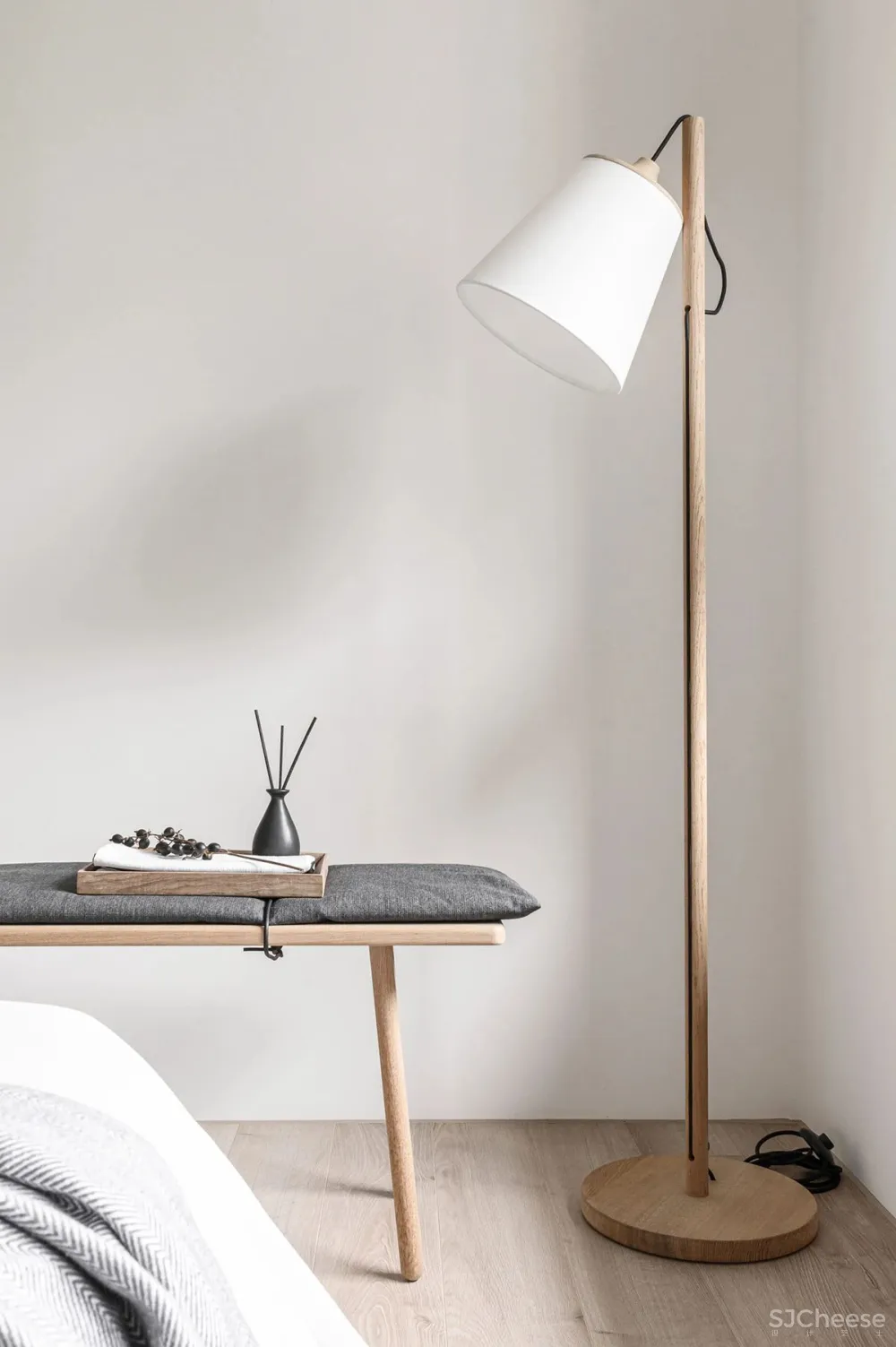 屋主要的生活是简约舒缓的,家里更应该如此