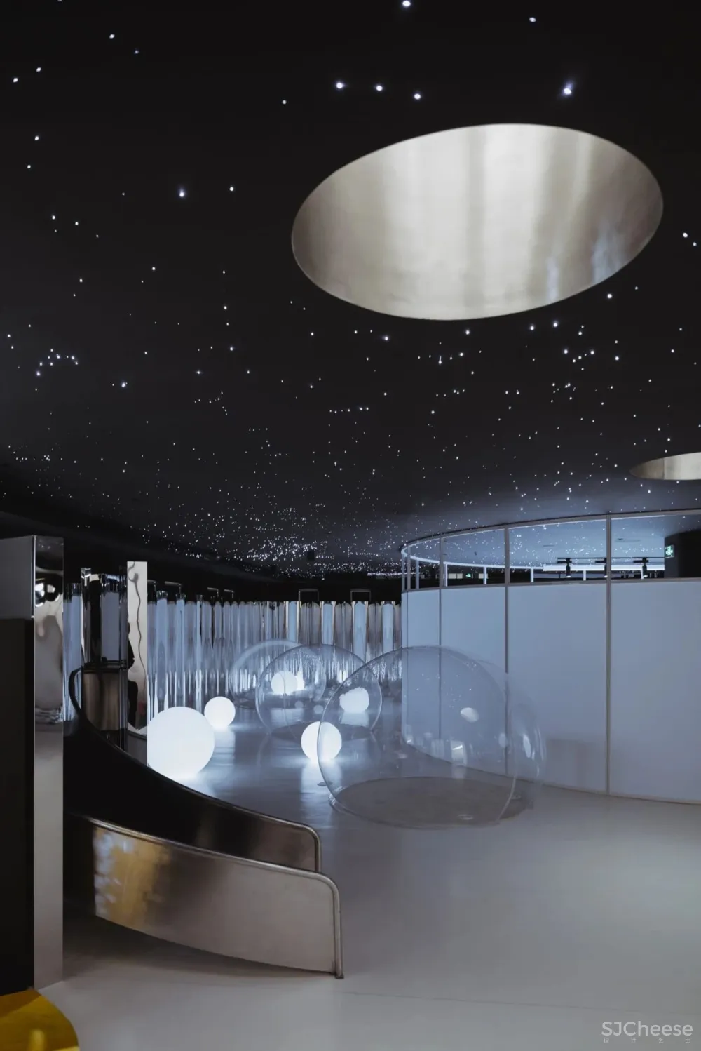 漫步云海诗意儿童餐厅