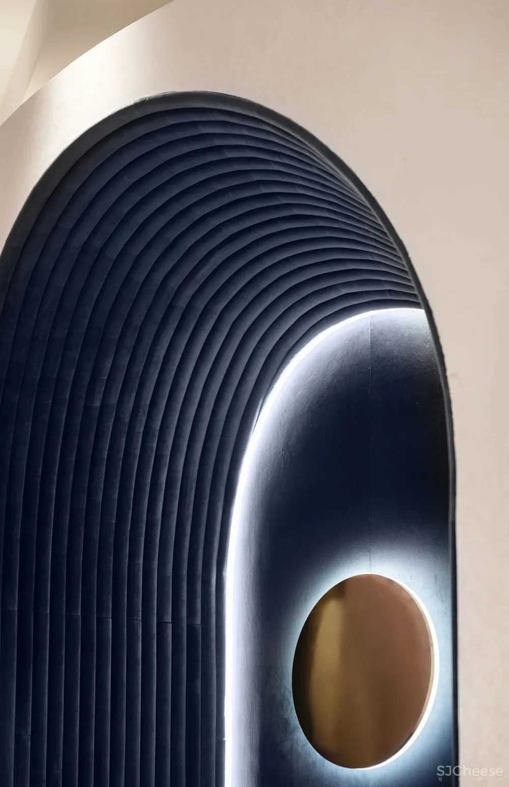 CLV×万科：色彩梦幻联动，打造都市中的“天真避难所”!