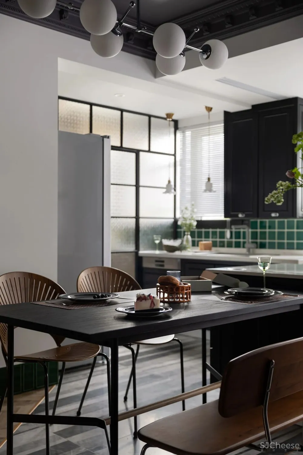 129㎡的极致复古美，再现经典红绿配色！