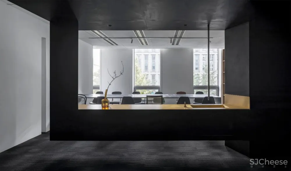 边界空间设计 × 边界办公空间：“无用”的黑亭