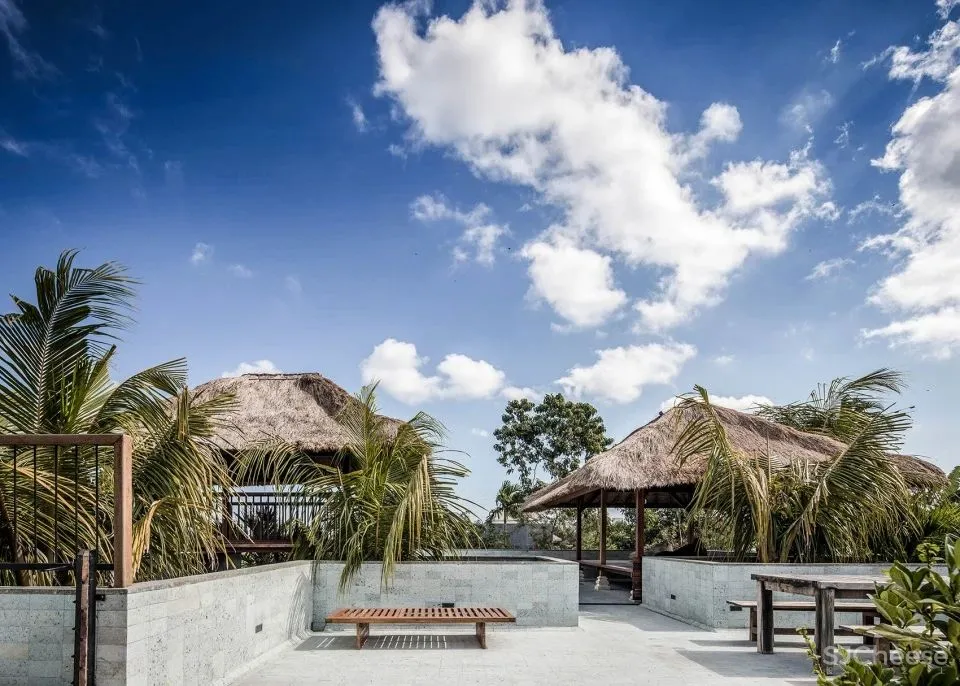 Alexis Dornier 隐匿于绿植之中 Flora住宅