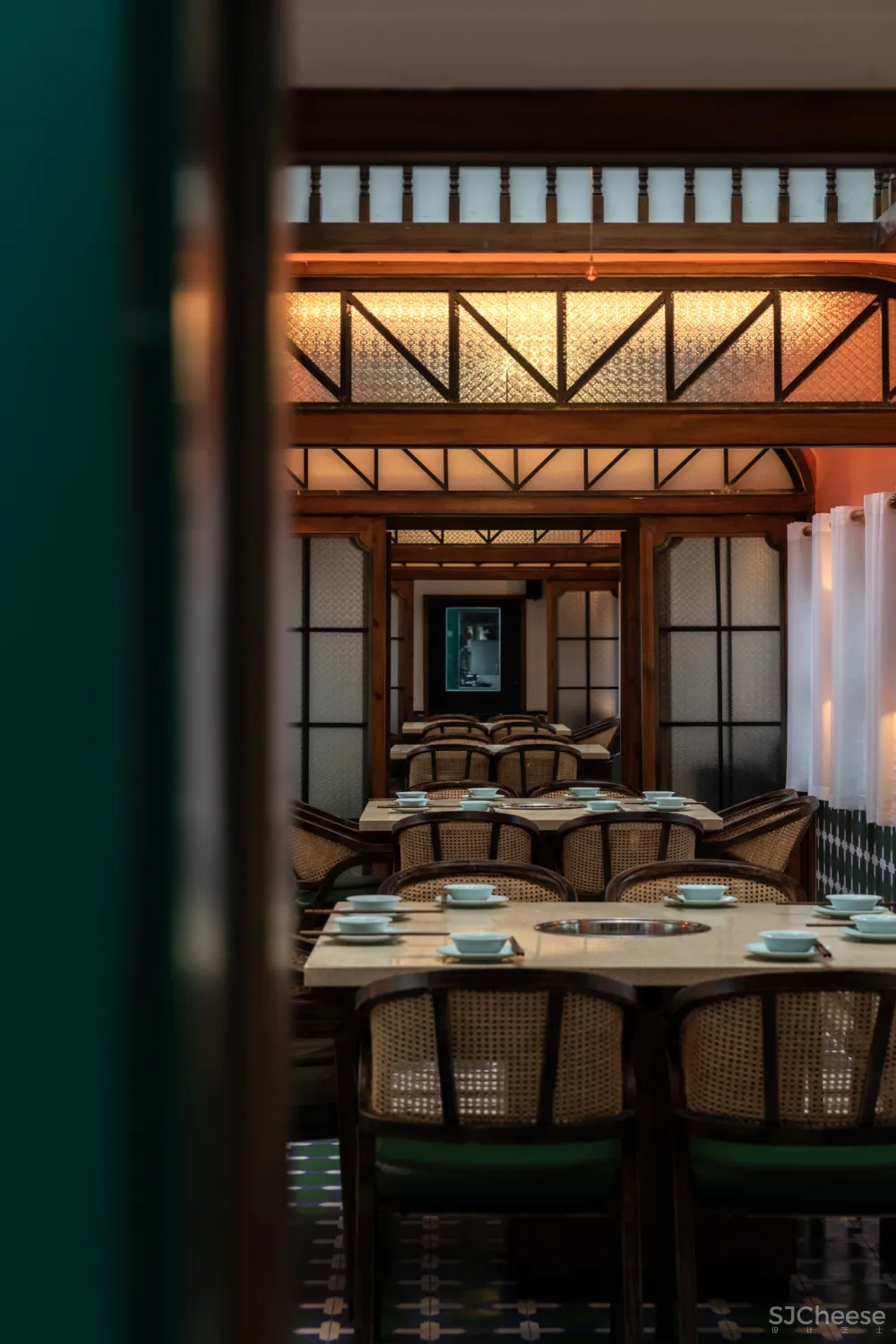 方糖设计 × 香天下·K160火锅：复古列车上的美食之旅