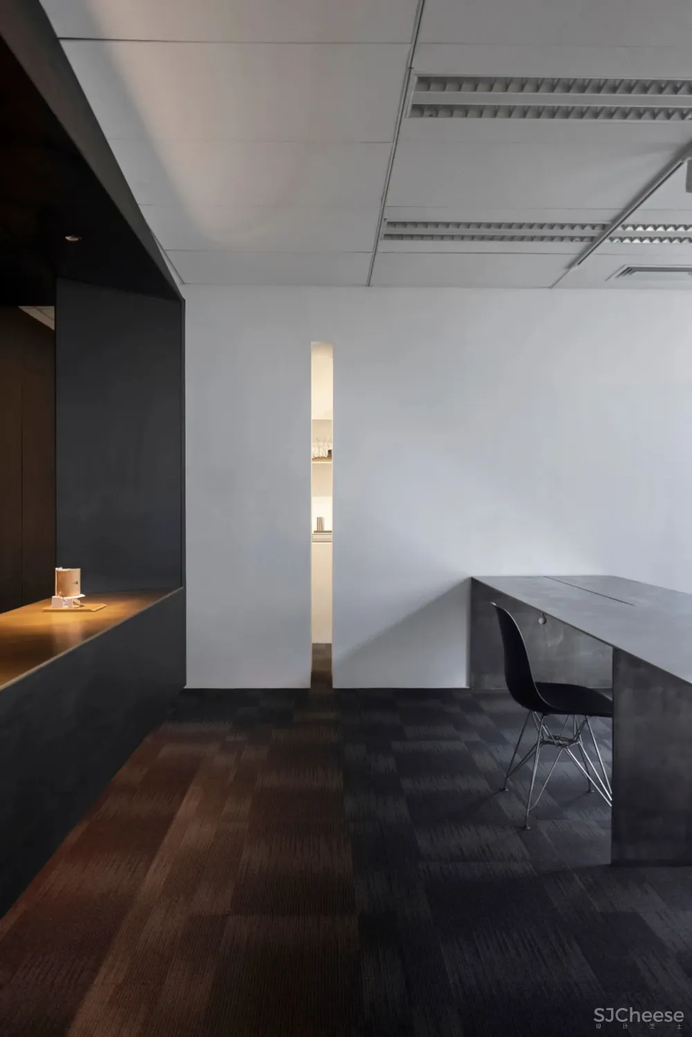 边界空间设计 × 边界办公空间：“无用”的黑亭